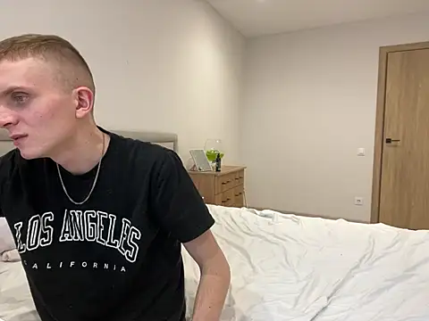 alisanikita online show from February 12, 2025, 12:22 pm