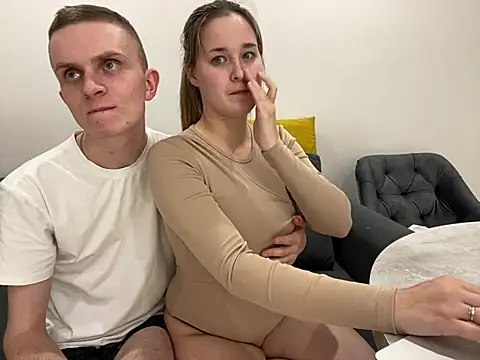 alisanikita online show from February 18, 2025, 7:09 pm