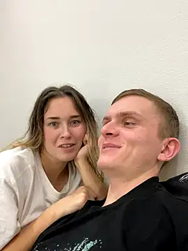 alisanikita online show from November 24, 2025, 5:40 am