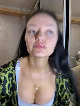 AlessiaExquisit online show from April 19, 2026, 4:39 pm