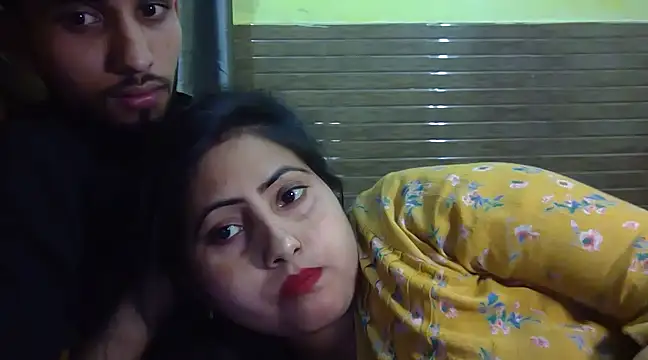 Queen Couple online show from February 15, 2025, 4:34 pm