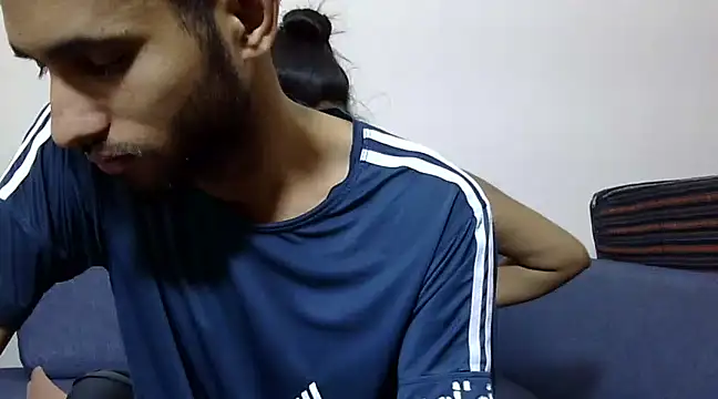 Queen Couple online show from March 9, 2025, 6:28 am