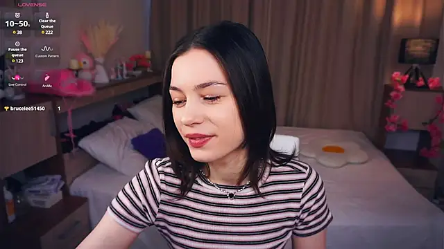 EleneBrach online show from March 17, 2025, 5:56 am