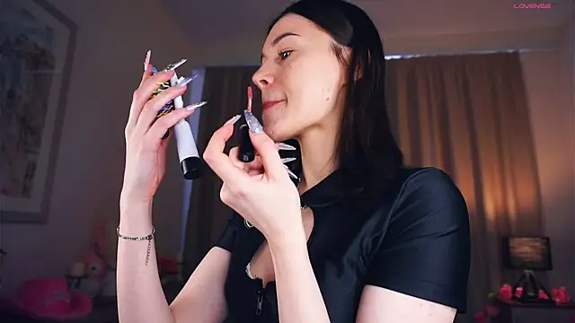 EleneBrach online show from March 21, 2025, 6:49 am