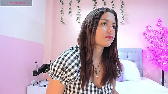 littletammy4u  online show from October 9, 2025, 12:36 pm