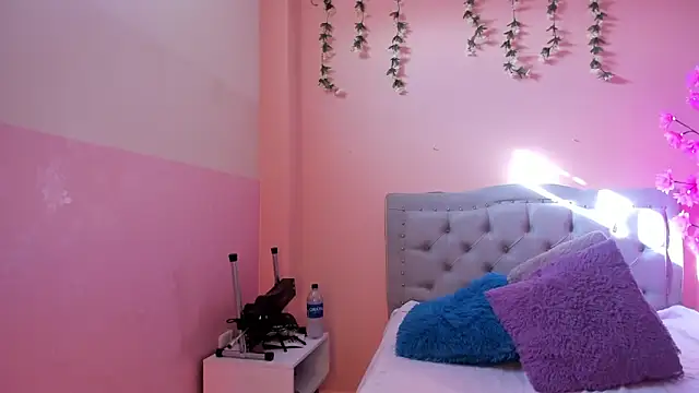 littletammy4u  online show from October 23, 2025, 12:26 pm