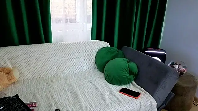 SweetAnia  online show from April 21, 2026, 11:16 am