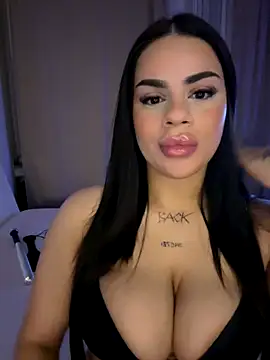 mrsbellanova online show from November 6, 2025, 11:04 pm