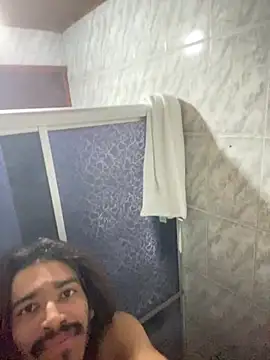Mineirinho043 online show from June 8, 2026, 1:11 pm