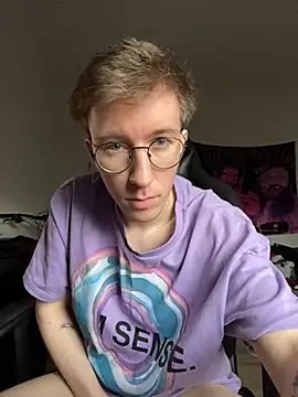 ItsMeLumisch online show from October 23, 2025, 2:05 pm