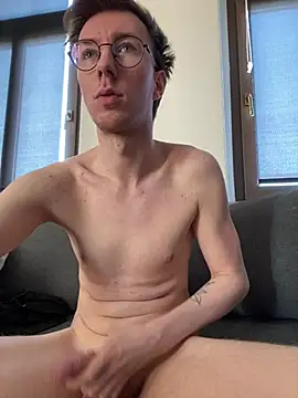 ItsMeLumisch online show from March 5, 2026, 12:23 pm