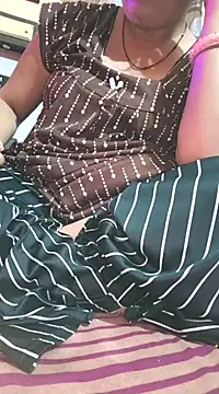 neha007-K online show from February 17, 2025, 6:15 pm