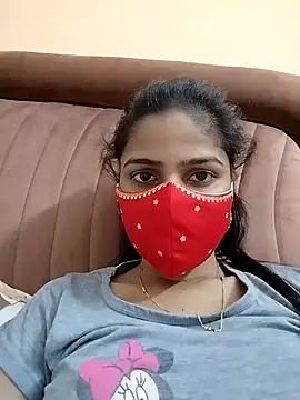 fuungirl38 online show from October 28, 2025, 4:53 pm