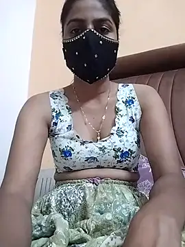 fuungirl38 online show from April 19, 2026, 4:28 pm