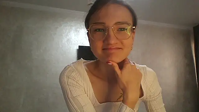 RoyalDessertt online show from October 20, 2025, 5:30 am