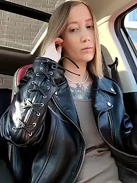 Snapshot of Pussy_Drive03 chatting on September 19, 2025, 2:35 am Pussy Drive03 online show from September 19, 2025, 2:35 am