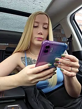 Snapshot of Pussy_Drive03 chatting on November 10, 2025, 4:44 am Pussy Drive03 online show from November 10, 2025, 4:44 am