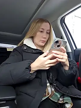 Snapshot of Pussy_Drive03 chatting on November 28, 2025, 6:05 am Pussy Drive03 online show from November 28, 2025, 6:05 am