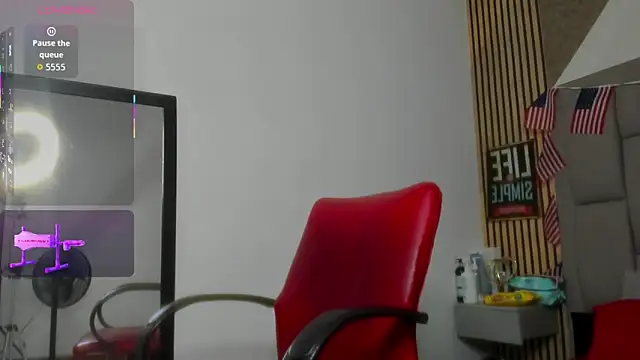 dafnnelewis online show from September 11, 2025, 11:32 am