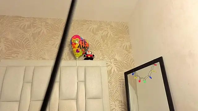 dafnnelewis online show from January 14, 2026, 11:27 am