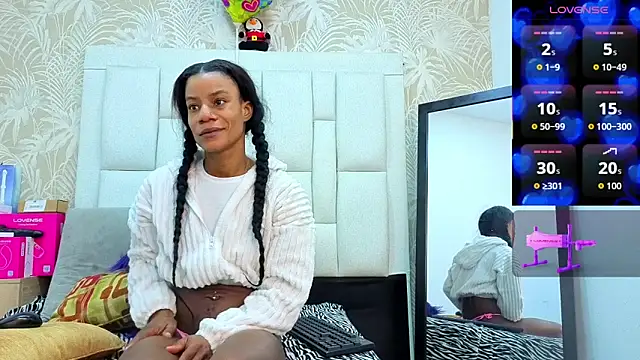 dafnnelewis online show from March 25, 2026, 11:16 am