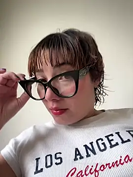 Snapshot of Maggie_Geller chatting on February 14, 2026, 5:43 pm Maggie Geller online show from February 14, 2026, 5:43 pm