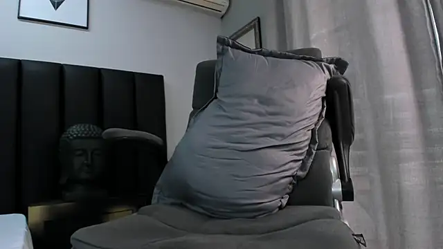 ISAAC CRYSTON online show from March 7, 2025, 10:21 pm