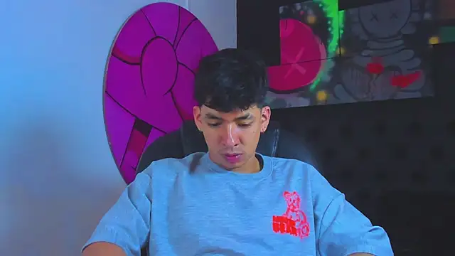 ISAAC CRYSTON online show from October 7, 2025, 7:33 pm