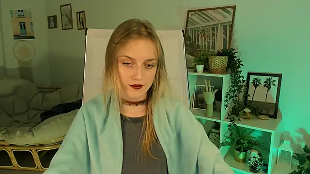 KiraMontoya online show from March 13, 2025, 8:54 pm