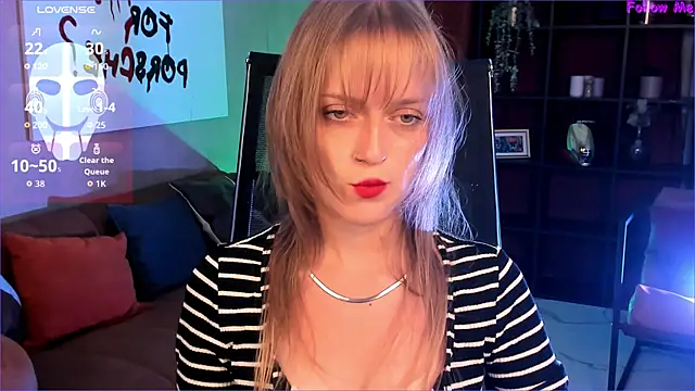 KiraMontoya online show from September 10, 2025, 5:35 pm