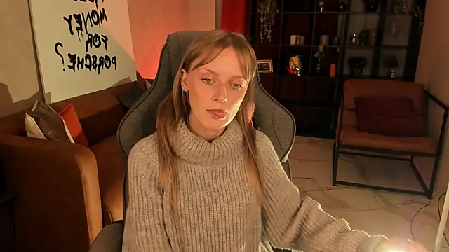 KiraMontoya online show from September 26, 2025, 6:01 pm