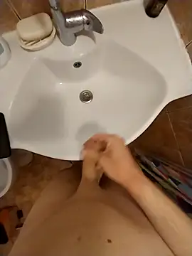 Good boy000 online show from February 14, 2025, 9:53 pm