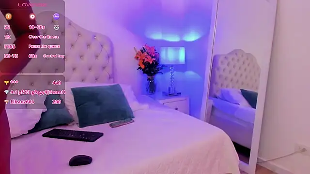 FelicityAdams online show from March 13, 2025, 4:23 pm