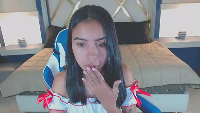 julieta fn online show from October 3, 2025, 1:08 pm