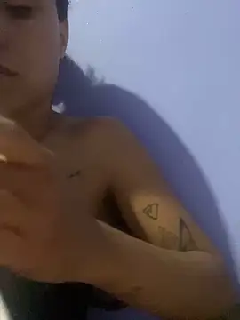 julieta fn online show from April 21, 2026, 1:42 am