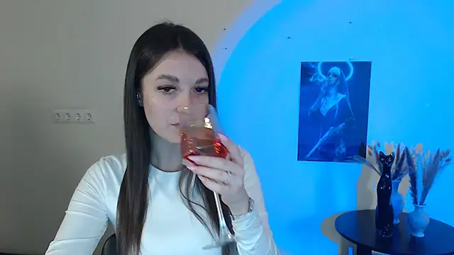 Eva Eldis online show from March 8, 2025, 5:33 pm