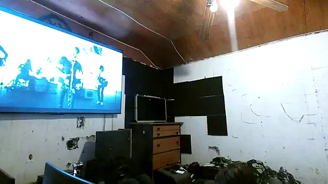 Snapshot of nuttyking2022 chatting on November 4, 2025, 6:23 am nuttyking2022 online show from November 4, 2025, 6:23 am