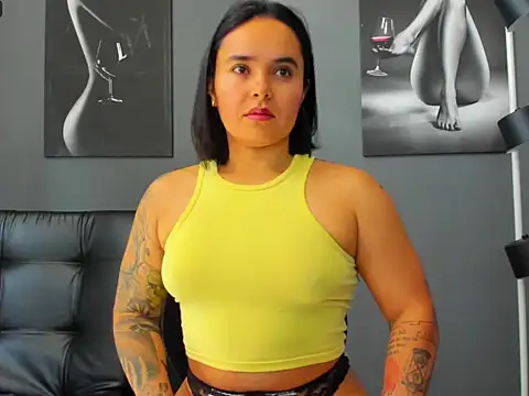 karlyjons12 online show from October 7, 2025, 4:15 pm