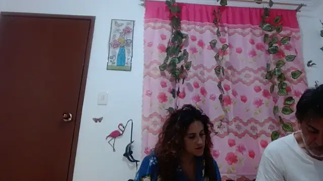 jeans and emma online show from March 10, 2025, 1:34 am