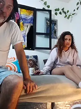 jeans and emma online show from October 6, 2025, 12:19 am