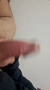 SensitiveOption8 online show from December 4, 2025, 4:05 pm