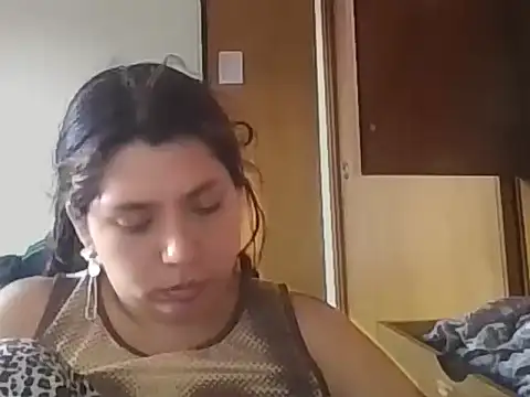 isabellapurple online show from March 6, 2026, 8:16 pm