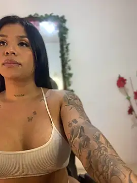 tinalove7 online show from September 12, 2025, 10:32 pm