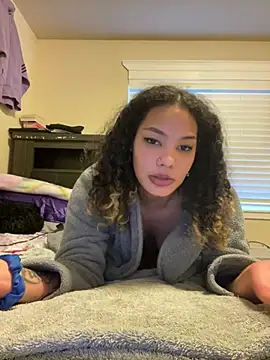 tastylolaaa online show from February 5, 2025, 4:25 pm