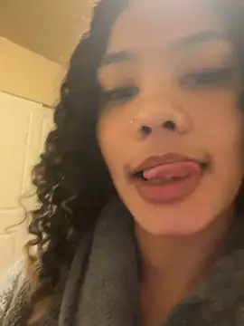 tastylolaaa online show from February 8, 2025, 1:11 pm