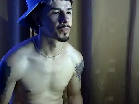 venusfranco 94 online show from April 15, 2026, 7:37 am