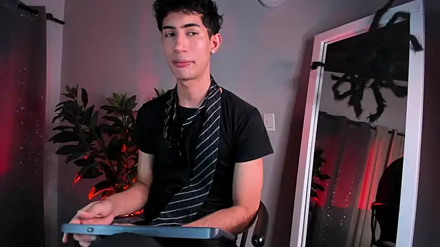 NovaaWheler online show from October 22, 2025, 7:02 pm