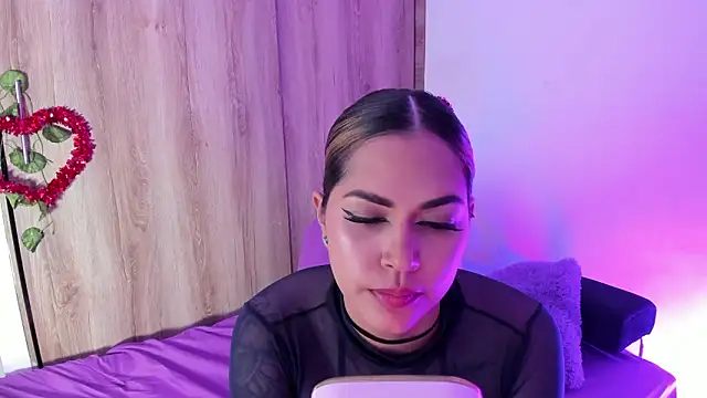 TattyBunny online show from March 6, 2026, 3:25 am