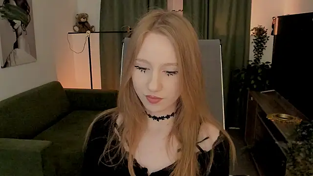 DariaTate online show from May 22, 2026, 12:00 pm