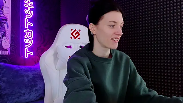 roxy riot  online show from March 22, 2025, 1:22 am